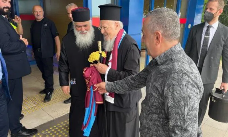 Τουρκία: Το χοντραίνουν οι Τούρκοι για τη φανέλα του Πατριάρχη με το «Οικουμενικός» - Δείτε τι έγινε