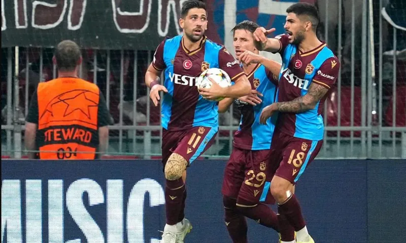 Champions League: Η βολίδα του Μπακασέτα κράτησε ζωντανή την Τραμπζονσπόρ - Γκολ και ο Τσόλακ