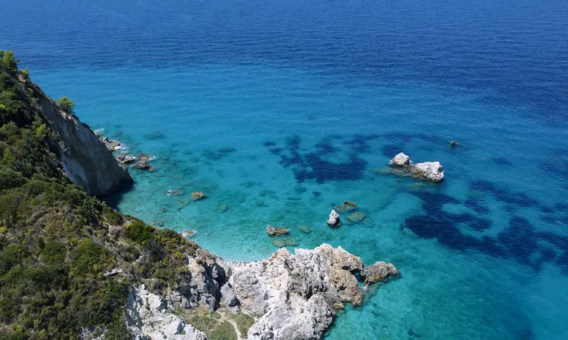 Καιρός (20/8): Ένα Σάββατο για παραλία! - Ηλιοφάνεια σε όλη τη χώρα με εξαίρεση τις μπόρες στη Μακεδονία