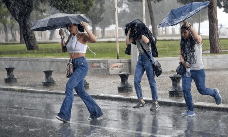 Καιρός: Ο Αρναούτογλου προειδοποιεί για καταιγίδες - Που θα σημειωθούν
