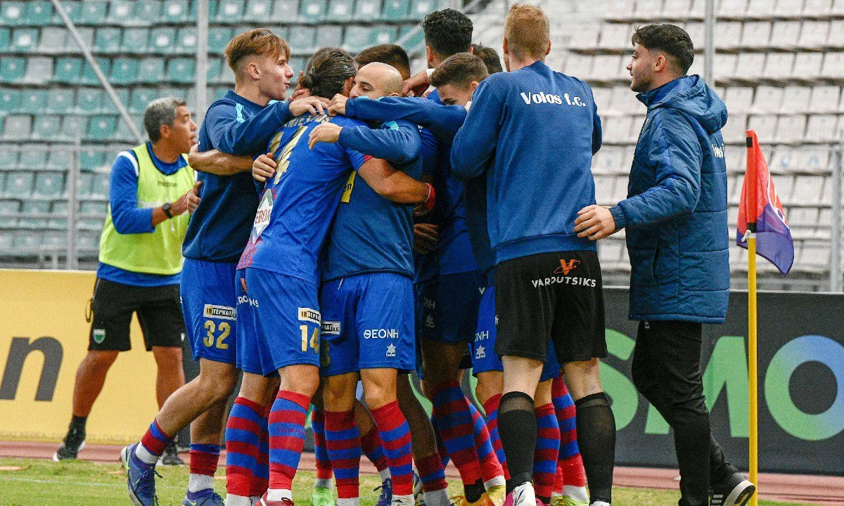 Βόλος - Λεβαδειακός 2-1: Το εξαιρετικό γκολ του Μουτίνιο δεν ήταν αρκετό για να πάρουν κάτι οι Βοιωτοί στο Πανθεσσαλικό. Ανατροπή σε ένα πεντάλεπτο και 2η στη βαθμολογία η ομάδα του Κώστα Μπράτσου!