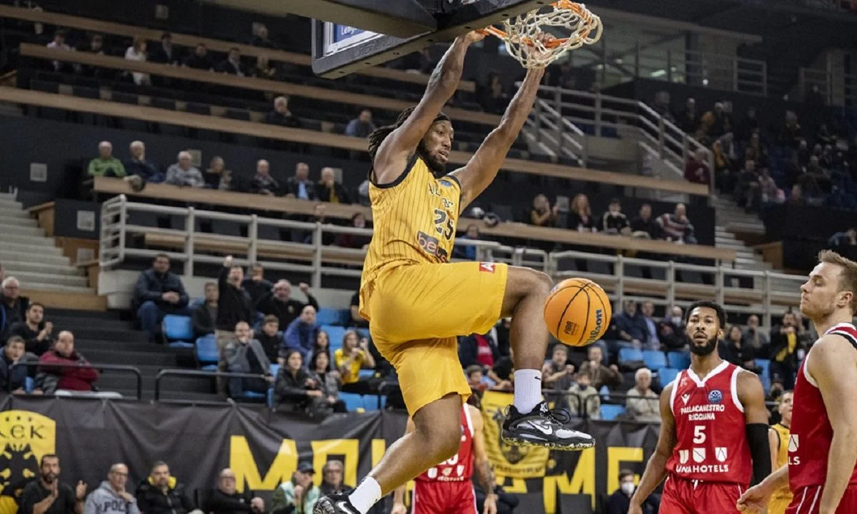Η νίκη της ΑΕΚ επί της Ρέτζιο Εμίλια με 68-59 διατήρησε την ελληνική ομάδα στη διεκδίκηση της πρόκρισης στα Play In του BCL.