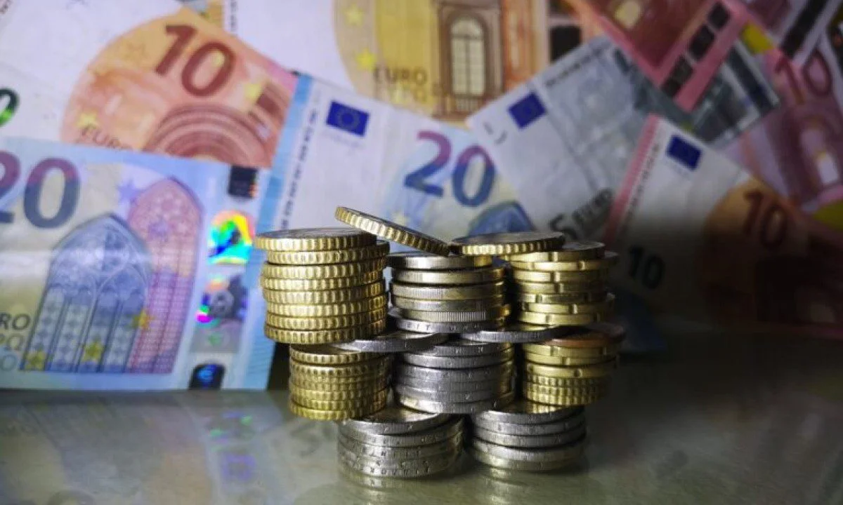 Έκτακτη οικονομική ενίσχυση σε μακροχρόνια ανέργους - Τα βήματα για να κάνετε αίτηση ώστε να λάβετε την επιταγή ακρίβειας.
