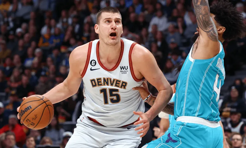 NBA Αποτελέσματα: Διέλυσε όλα τα κοντέρ ο μυθικός Γιόκιτς - Έβλεπαν το καλάθι σαν βαρέλι οι Τίμπεργουλβς!