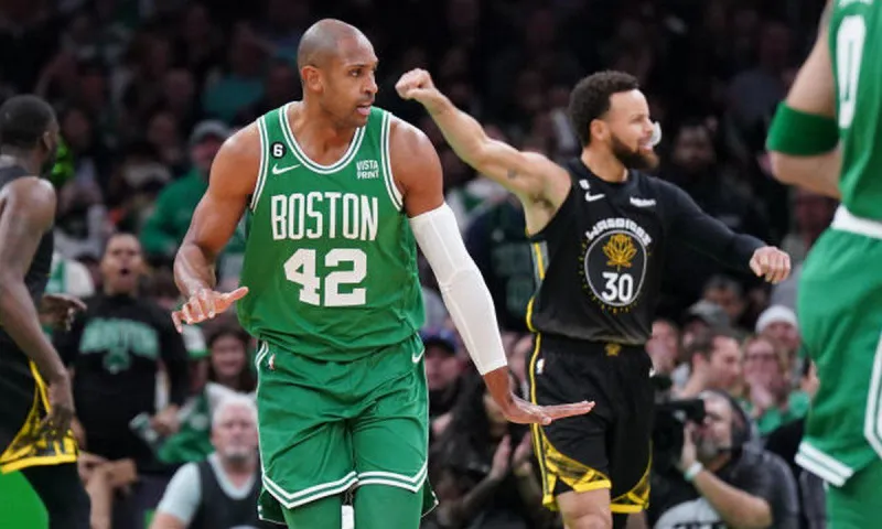NBA Αποτελέσματα: Μεγάλη νίκη των Σέλτικς κόντρα στους Γουόριορς - Οι Τίμπεργουλβς το θρίλερ με τους Ράπτορς (vids)