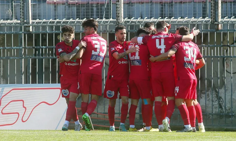 Super League 2: Επίδειξη δύναμης και φουλ για άνοδο ο Πανσερραϊκός - Νέο στραπάτσο ο Απόλλων Σμύρνης