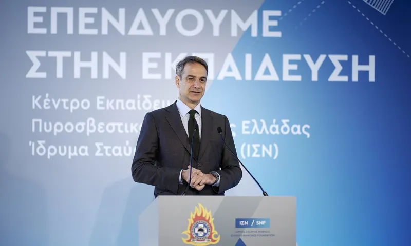 Μητσοτάκης: Aφού έλυσε τα πάντα, θα φτιάξει και το ποδόσφαιρο!