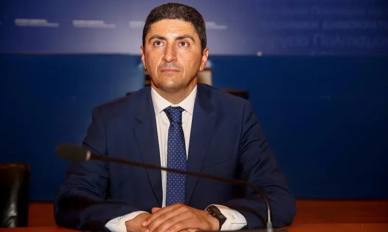 Σκανδαλώδης απόφαση Υφυπουργείου Αθλητισμού και Λευτέρη Αυγενάκη για τα πτυχία των ΤΕΦΑΑ – Τι ισχύει για τους προπονητές ποδοσφαίρου!
