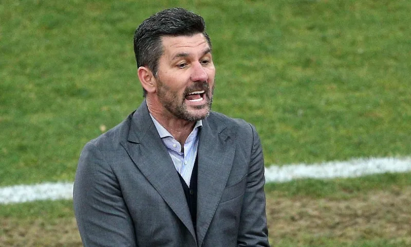 Ο Έλληνας που θέλει να πάρει στο Ιράν ο Ουζουνίδης