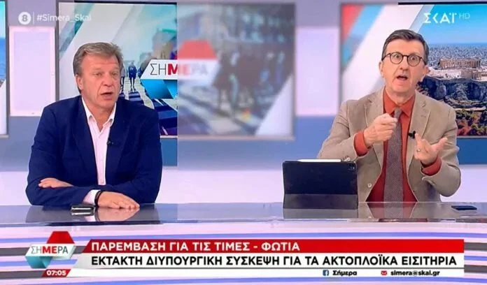 Ο Άρης Πορτοσάλτε έκανε «ξέπλυμα» στην αισχροκέρδεια των ακτοπλοϊκών και την απραξία της κυβέρνησης, και θίχτηκε που τον είπαν «κυβερνητικό εκπρόσωπο».