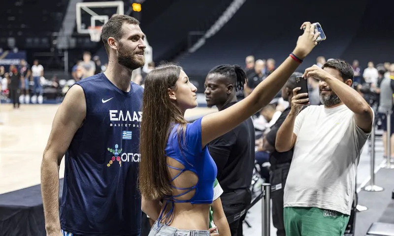 Τα παιδιά της Εθνικής δεν στέκονται στις «ηχηρές» απουσίες, αλλά στους «μαχητές» παρόντες - Και αυτό είναι που μετράει!