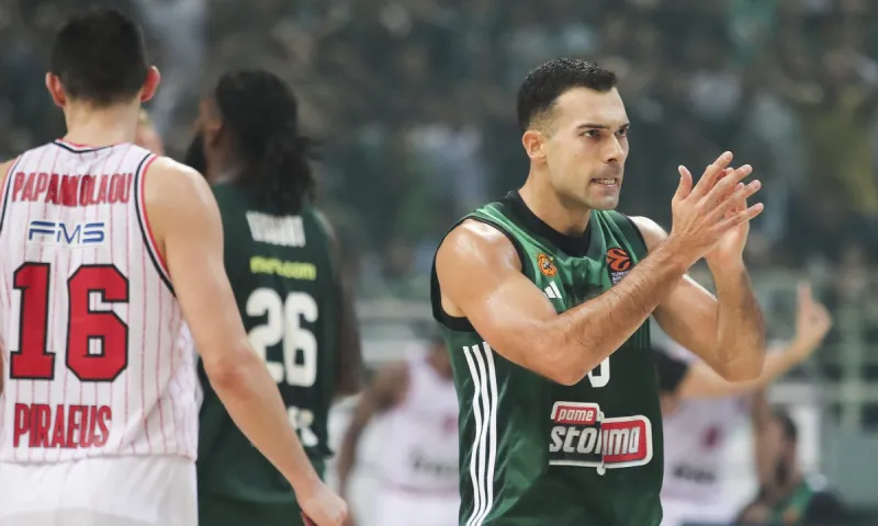 Παναθηναϊκός – Ολυμπιακός: Επεισόδιο Κάνααν - Σλούκα - Πλησίασε στον πάγκο και του είπε άντε φύγε! (vid)