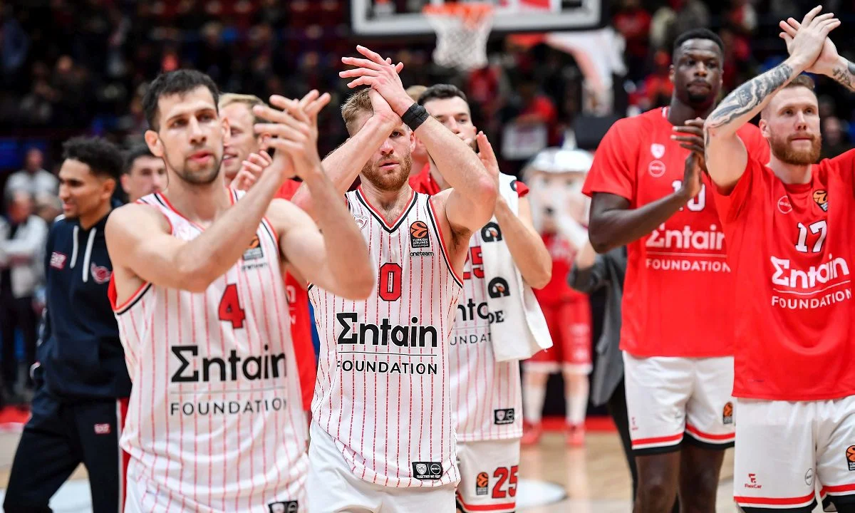 Πώς διαμορφώθηκε η βαθμολογία στη Euroleague μετά τις ήττες Ολυμπιακού και Παναθηναϊκού από Αρμάνι και Φενέρμπαχτσε αντίστοιχα.
