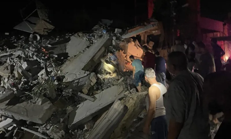 Γάζα: Τουλάχιστον 18 νεκροί από το ισραηλινό χτύπημα στον Άγιο Πορφύριο -  Απαράδεκτα «χλιαρή» η αντίδραση του ελληνικού ΥΠΕΞ