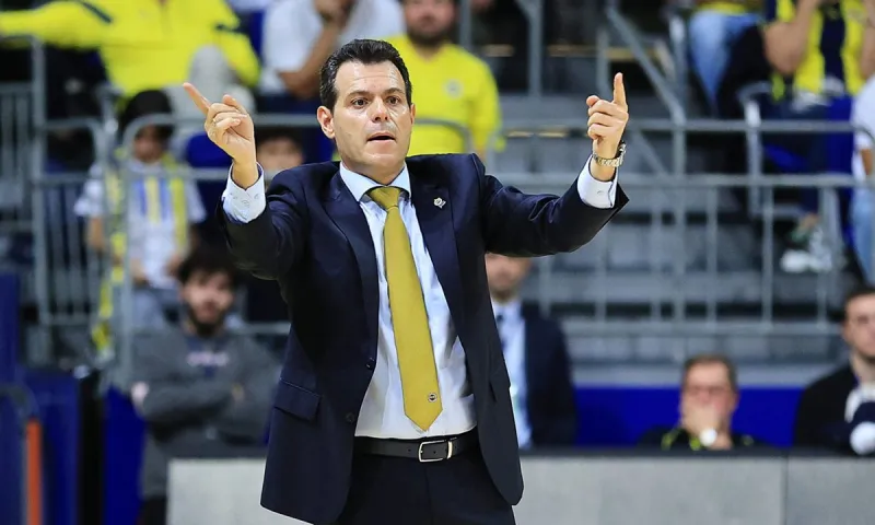 Ο Ιτούδης «τρελάθηκε» - Παραλίγο να έρθει στα χέρια με διαιτητή!