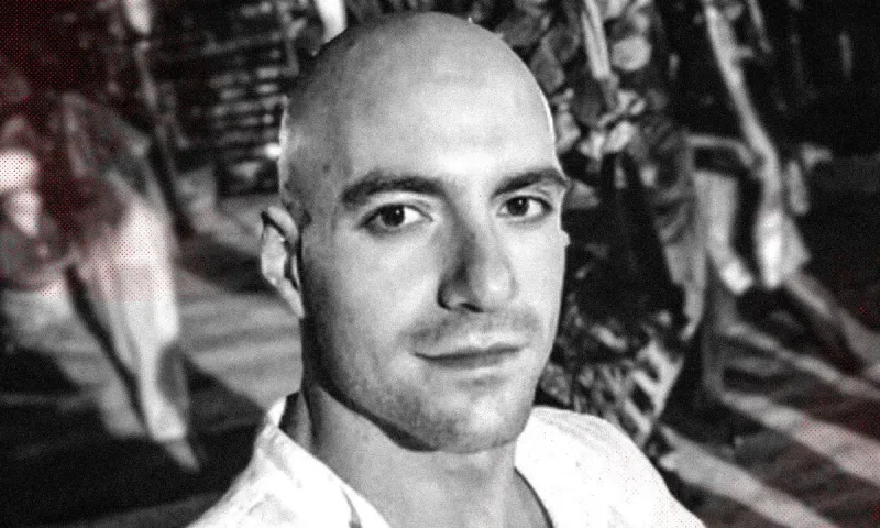 Πέθανε ο αστυνομικός που δέχτηκε τη δολοφονική επίθεση με τη ναυτική φωτοβολίδα