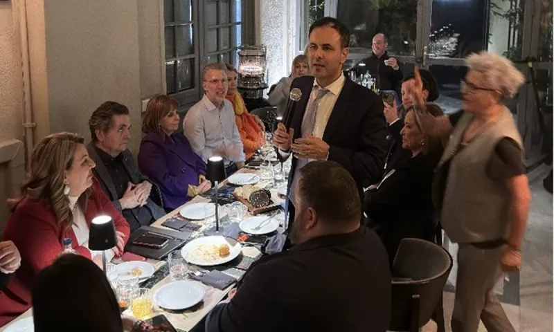Τραγική Κατερίνα Σακελλαροπούλου, γιόρτασε τον νόμο των ΛΟΑΤΚΙ με Σκέρτσο και Πατέλη - Προεδρεύει τον εαυτό της, όχι τον λαό
