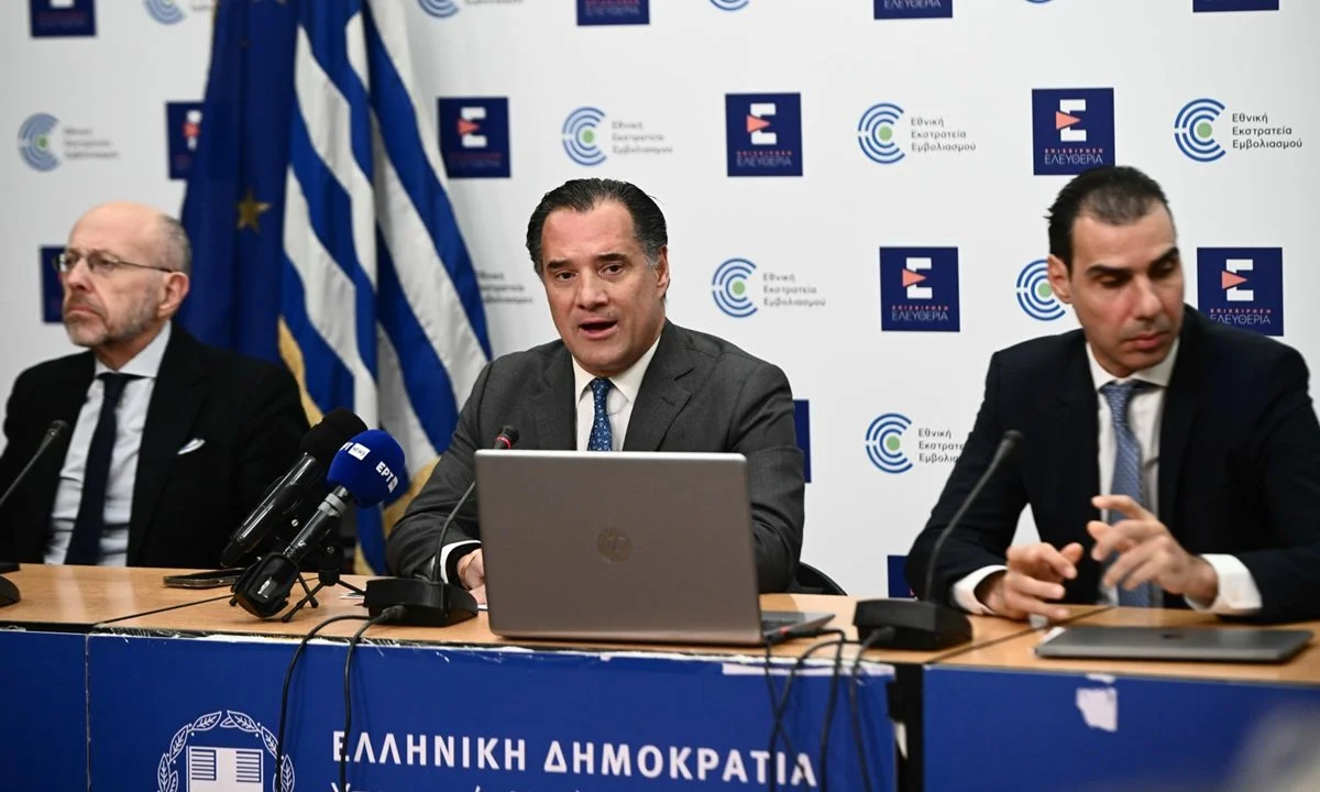 Πάνω από 100.000 πολίτες βρίσκονται σε αναμονή για χειρουργείο - Όποιος πληρώνει παρακάμπτει το «φρακάρισμα» που προκάλεσε η κυβέρνηση.
