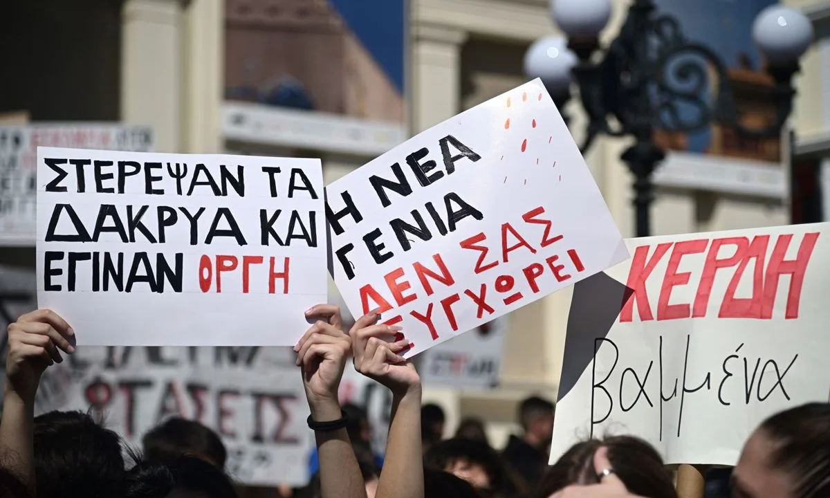 Σύμφωνα με τα ευρήματα της ALCO, σχεδόν οι 8 στους 10 πολίτες βλέπουν συγκάλυψη στα Τέμπη - Ανάλογη δυσπιστία δείχνουν και στη δικαιοσύνη!