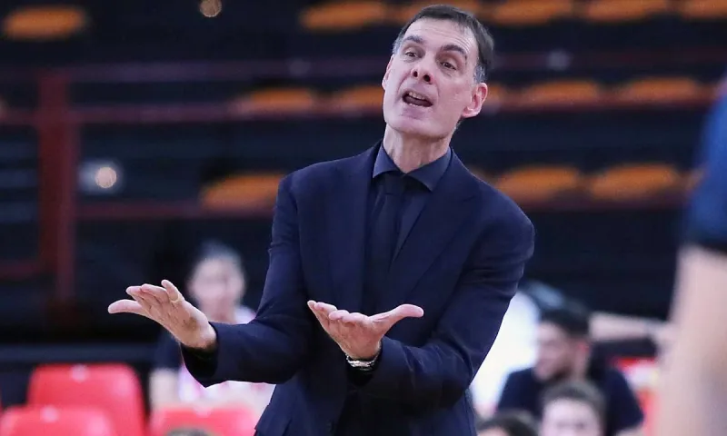 Σήκωσε το «πράσινο γάντι» ο Μπαρτζώκας: «Προφανώς θέλουν να φύγω από τον Ολυμπιακό γιατί κάτι κάνω καλά!» (vids)