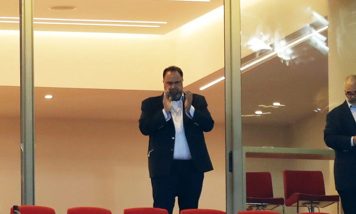 Βαγγέλης Μαρινάκης: Να έχει κερδίσει η ομάδα σου πρόκριση στον τελικό και εσύ να μιλάς για ΕΠΟ και κυβέρνηση - Θα τους πάει... μέχρι τέλους