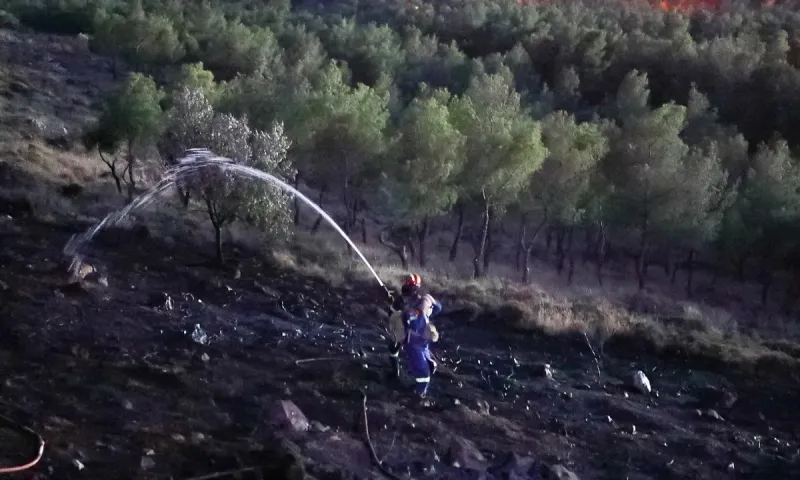 ΕΚΤΑΚΤΟ! Φωτιά τώρα! Στο Άλσος Βεΐκου στο Γαλάτσι