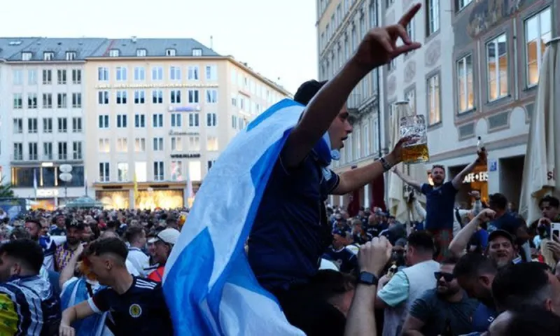 Euro 2024: Ο Ντιέγκο Μαραντόνα γίνεται σύνθημα στα χείλη των Σκωτσέζων! (vid)