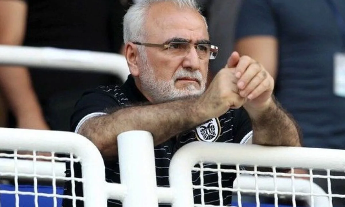 Ο Ιβάν Σαββίδης ενοχλήθηκε από το γεγονός οτι μόνο στο... σταφ του ΠΑΟΚ στο παιχνίδι στη Λαμία υπήρχαν Έλληνες.