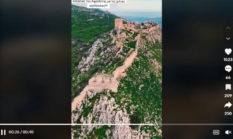 Ακροκόριθνος : Το διάσημο κέντρο λατρείας με τις 1000 ιερόδουλες!