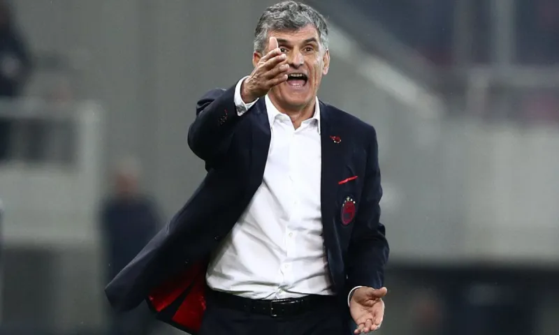 Ο Μεντιλίμπαρ χωρίς μεταγραφές τον Γενάρη πήρε μια πρόκριση και κέρδισε όλα τα ματς εκτός του Παναθηναϊκού λόγω μιας άδικης κόκκινης…