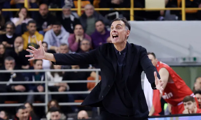 Παίζει σκάκι ο Γιώργος Μπαρτζώκας;