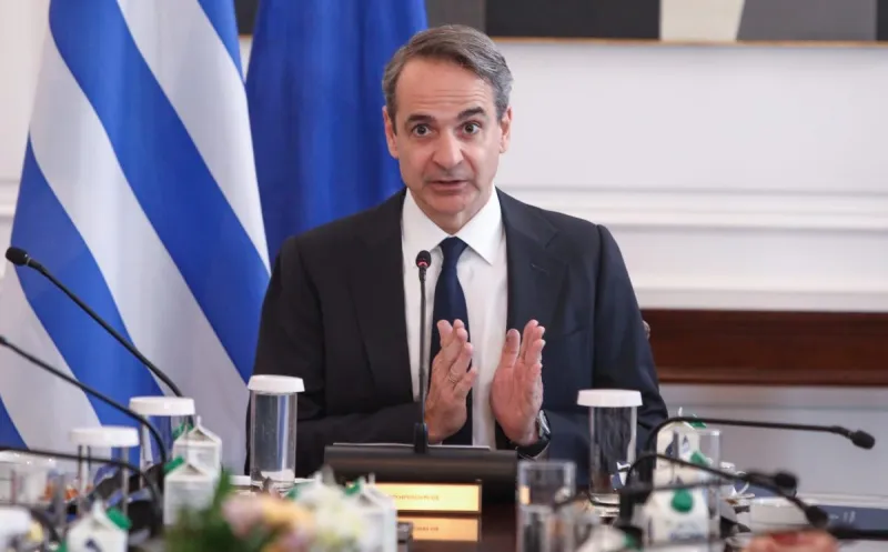 Άλλα αντ’ άλλων ο Μητσοτάκης για Τέμπη: «Είμαστε εδώ για να ενώσουμε τους Έλληνες» είπε, ενώ έχει αφήσει Άδωνι και Βορίδη να αλωνίζουν