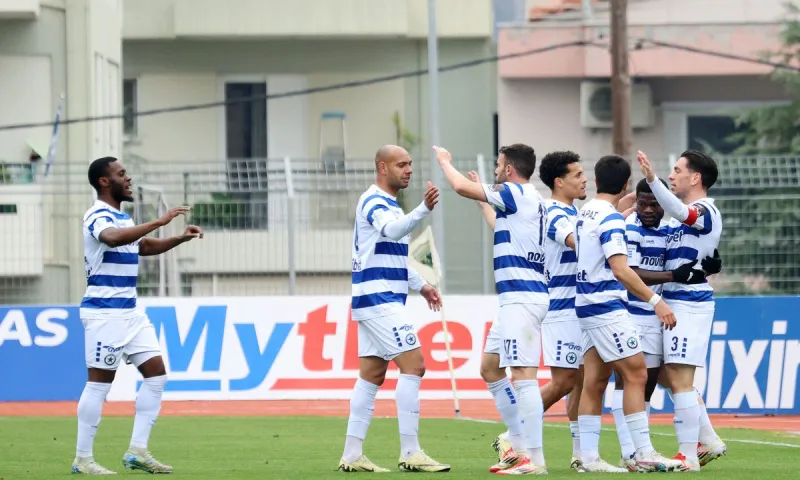 Λεβαδειακός - Ατρόμητος 1-2: Νίκη 8άδας οι Περιστεριώτες, ρεκόρ στα δοκάρια οι Βοιωτοί!
