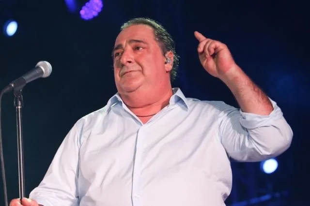 Ένας φίλος και άλλοτε συνεργάτης του Βασίλη Καρρά φιλοξενήθηκε σε εκπομπή, στην οποία αναφέρθηκε σε μια ιδιαίτερα ενδιαφέρουσα και έκανε