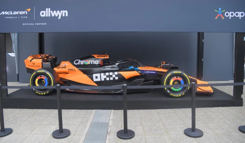 Έρχεται η απόλυτη εμπειρία Formula 1 στην Ελλάδα – Ένα αγωνιστικό μονοθέσιο της McLaren κάνει pit stop για πρώτη φορά στην OPAP Arena και την πλατεία Συντάγματος