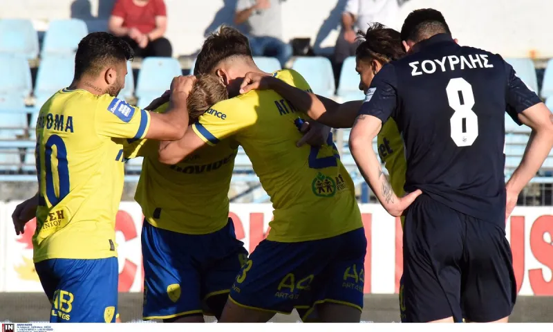 Λαμία - Παναιτωλικός 1-3: «Ζωντανός» για την 1η θέση, κόντρα στην Λαμία των 9 παικτών