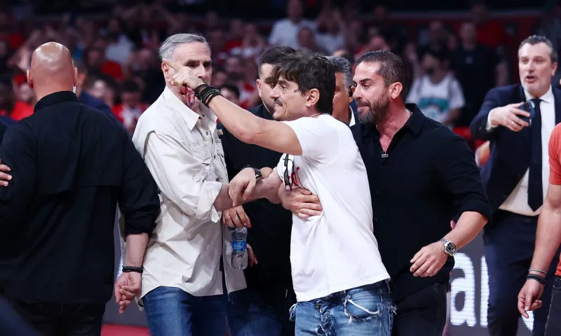 «Μήνυση και από την κόρη μου»: Αντεπίθεση Γιαννακόπουλου στους Αγγελόπουλους με βίντεο και νομικές ενέργειες - Τρέχει αυτόφωρο και για τους Αγγελόπουλους
