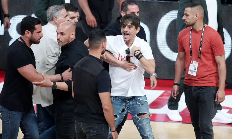 Η Θύρα 7 για την Κυβέρνηση και τον Δημήτρη Γιαννακόπουλο