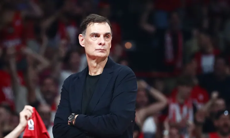 Ολυμπιακός: Από G-League με... ΜακΚίσικ και Πέτρουσεφ μέσα-έξω ο Ολυμπιακός του Μπαρτζώκα για την 5η Εuroleague