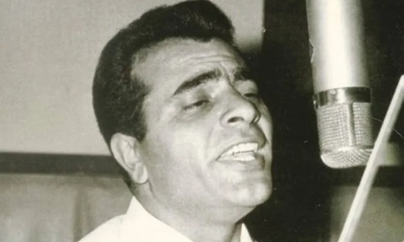 Ο Καζαντζίδης τραγουδά γι’ αυτήν που γιορτάζει σήμερα