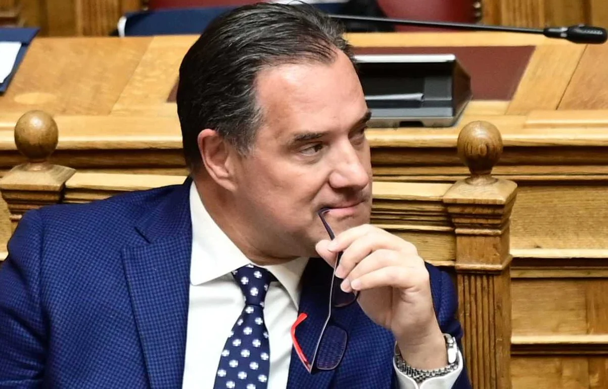 «Κάντε προσλήψεις μόνιμου προσωπικού, αυξήστε τη χρηματοδότηση, ανοίξτε τα νοσοκομεία» λέει ο πρόεδρος της ΕΙΝΑΠ κατηγορώντας τον Γεωργιάδη για «προπαγανδιστικό ρεσιτάλ».