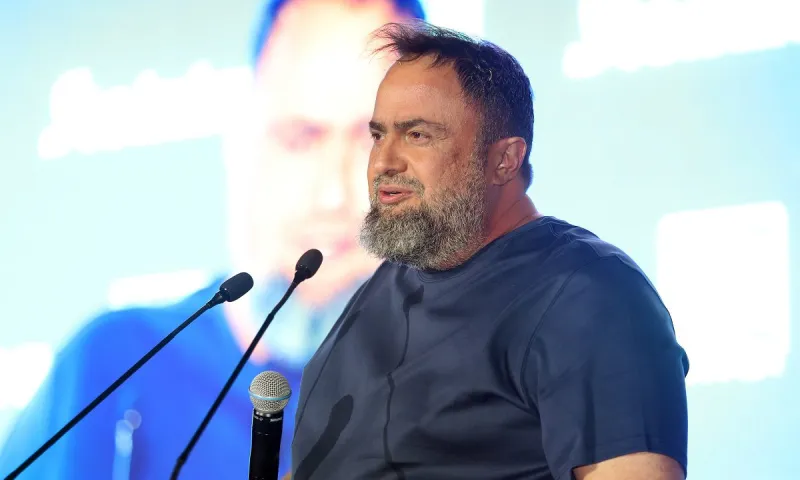 Ολυμπιακός: Για το μπαμ του καλοκαιριού πάει ο Βαγγέλης Μαρινάκης