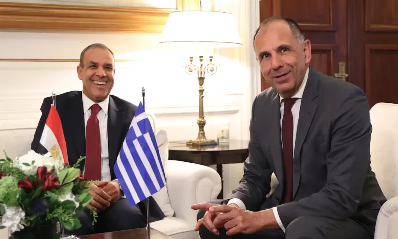 Από ναυάγιο σε ναυάγιο – Μπήκε και η Αίγυπτος στον «χορό» αμφισβήτησης της ελληνικής ΑΟΖ ενώ ο Γεραπετρίτης έκανε σόου ελληνοαιγυπτιακής συνεννόησης!