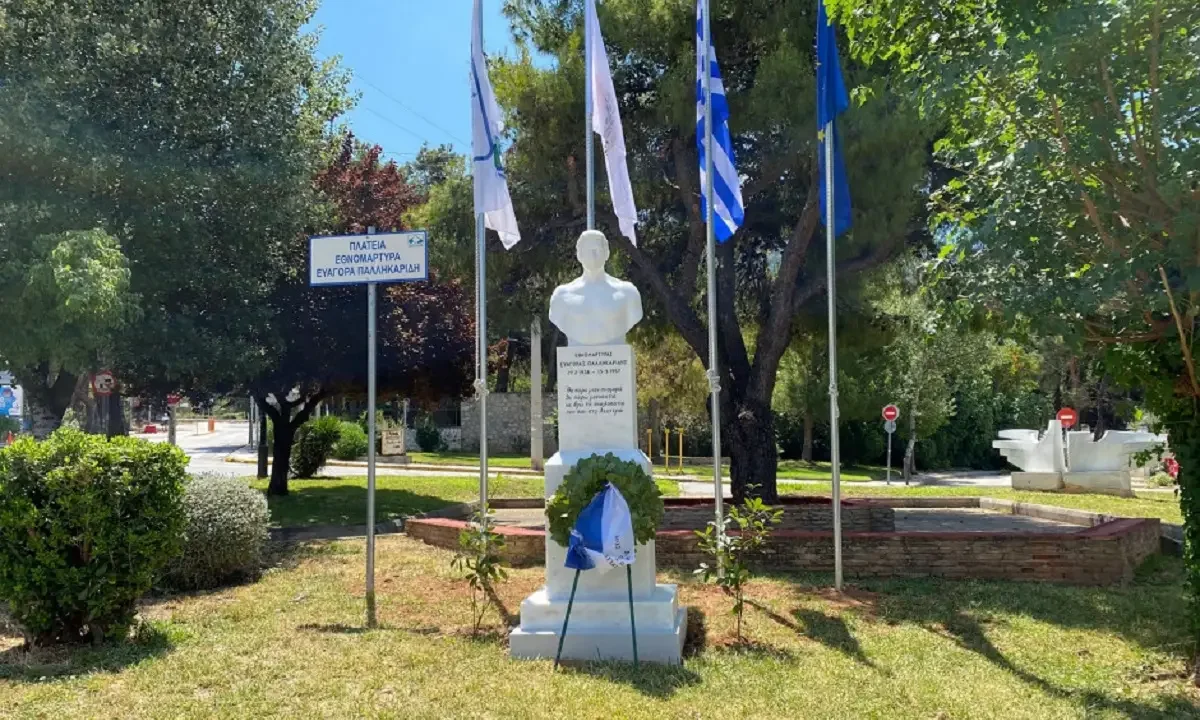 Ευαγόρας Παλληκαρίδης: Στην Αγία Παρασκευή βρίσκεται η πλατεία με το όνομά του και μάλιστα από το 2022 στέκει εκεί και η προτομή του