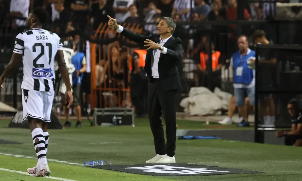 Ο Ραζβάν Λουτσέσκου δεν κρύβεται. Ήθελε έναν ακόμα επιθετικό, αλλά μάλλον θα πρέπει να κάνει υπομονή μέχρι τον Γενάρη.