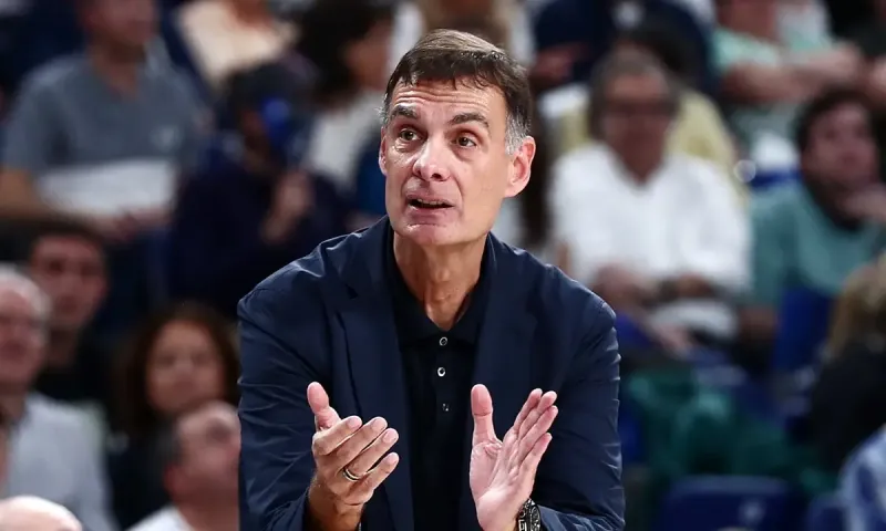 Μπαρτζώκας: «Ο Ολυμπιακός είναι καταδικασμένος να κυνηγάει την πρωτιά παντού»