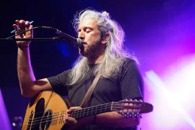 Sold out η πρώτη συναυλία του Χαρούλη στον Λυκαβηττό