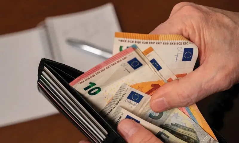 ΟΠΕΚΑ: Άμεσα τα επιδόματα στους λογαριασμούς!