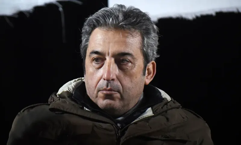 Τέμπη: Η κοροϊδία στους γονείς συνεχίζεται – Εγκρίθηκε η εκταφή για τον γιο του Παύλου Ασλανίδη, αλλά μόνο για εξέταση DNA
