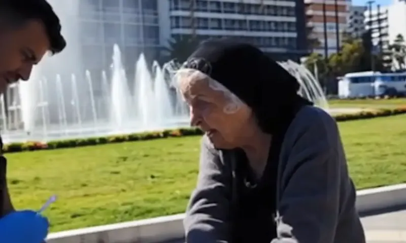 Γιαγιά πουλάει μαρμελάδες στην Ομόνοια. Έχει ξεφύγει το AI, βίντεο πιο ρεαλιστικά από ποτέ αλλάζουν όσα ξέραμε